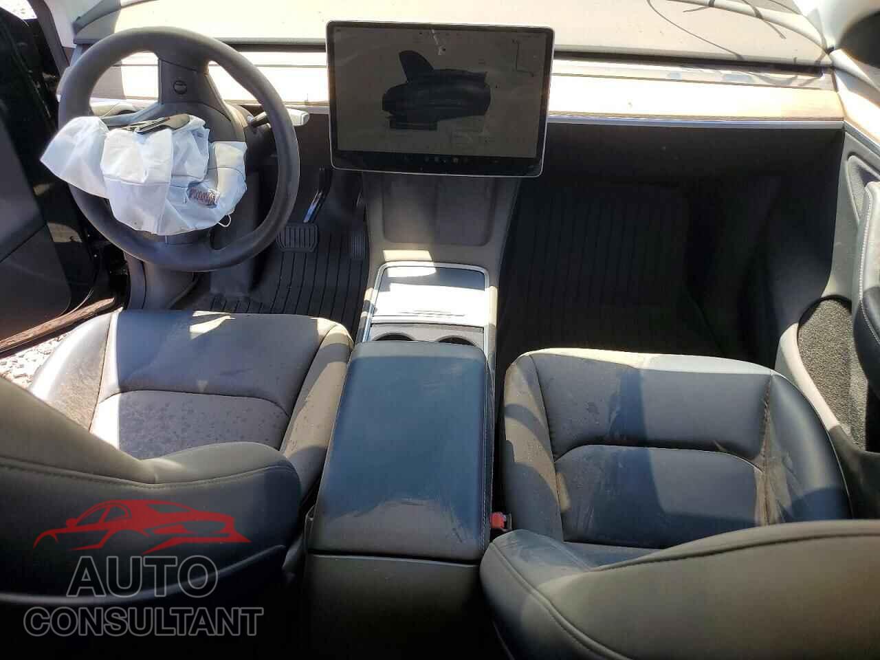 TESLA MODEL Y 2025 - 7SAYGDED1SA372016