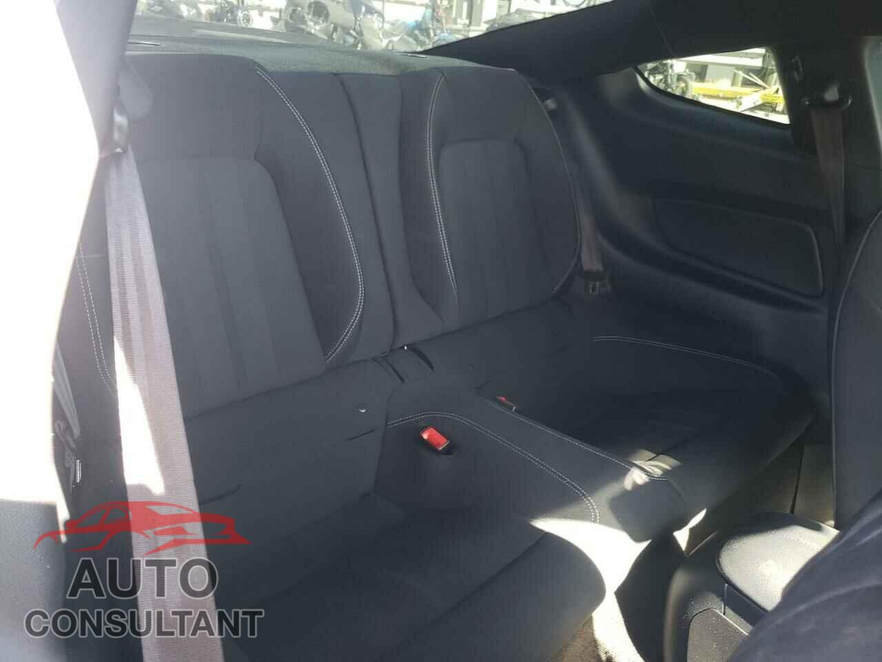 FORD MUSTANG 2018 - 1FA6P8CF8J5180729
