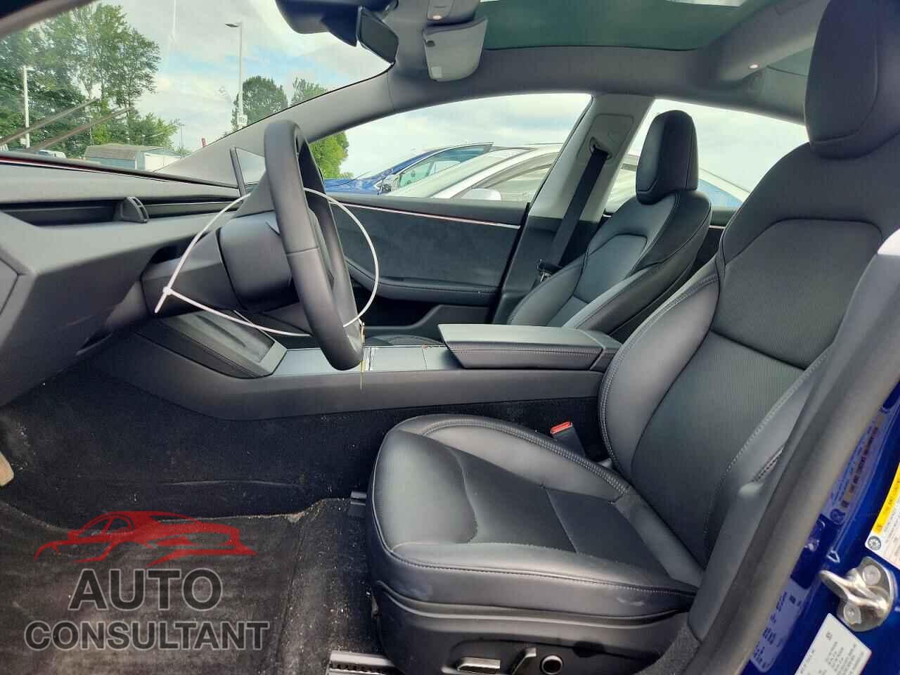 TESLA MODEL 3 2024 - 5YJ3E1EB2RF769354