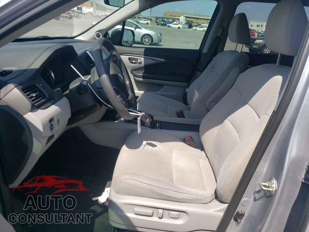 HONDA PILOT 2017 - 5FNYF5H37HB017596