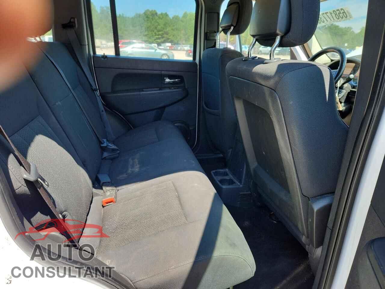 JEEP LIBERTY 2011 - 1J4PN2GK5BW566636