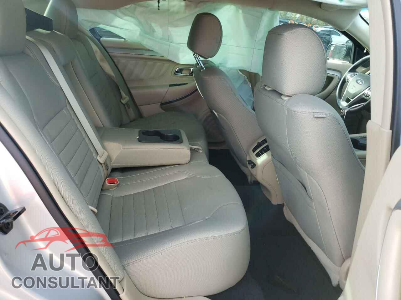 FORD TAURUS 2017 - 1FAHP2D8XHG146389