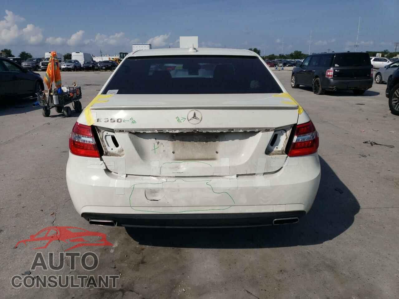 MERCEDES-BENZ E-CLASS 2011 - WDDHF5GB2BA388728