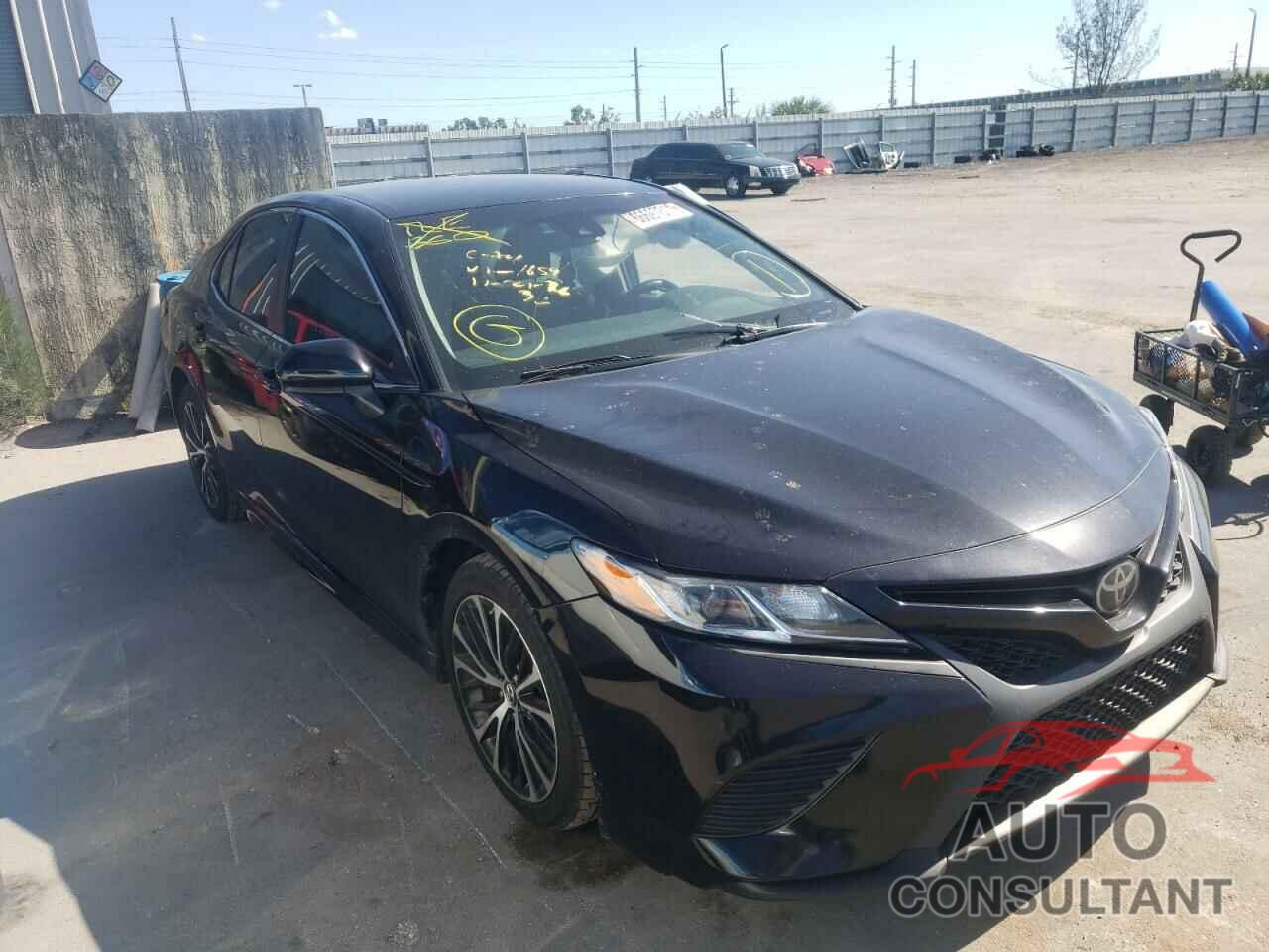 TOYOTA CAMRY 2018 - 4T1B11HK6JU571659