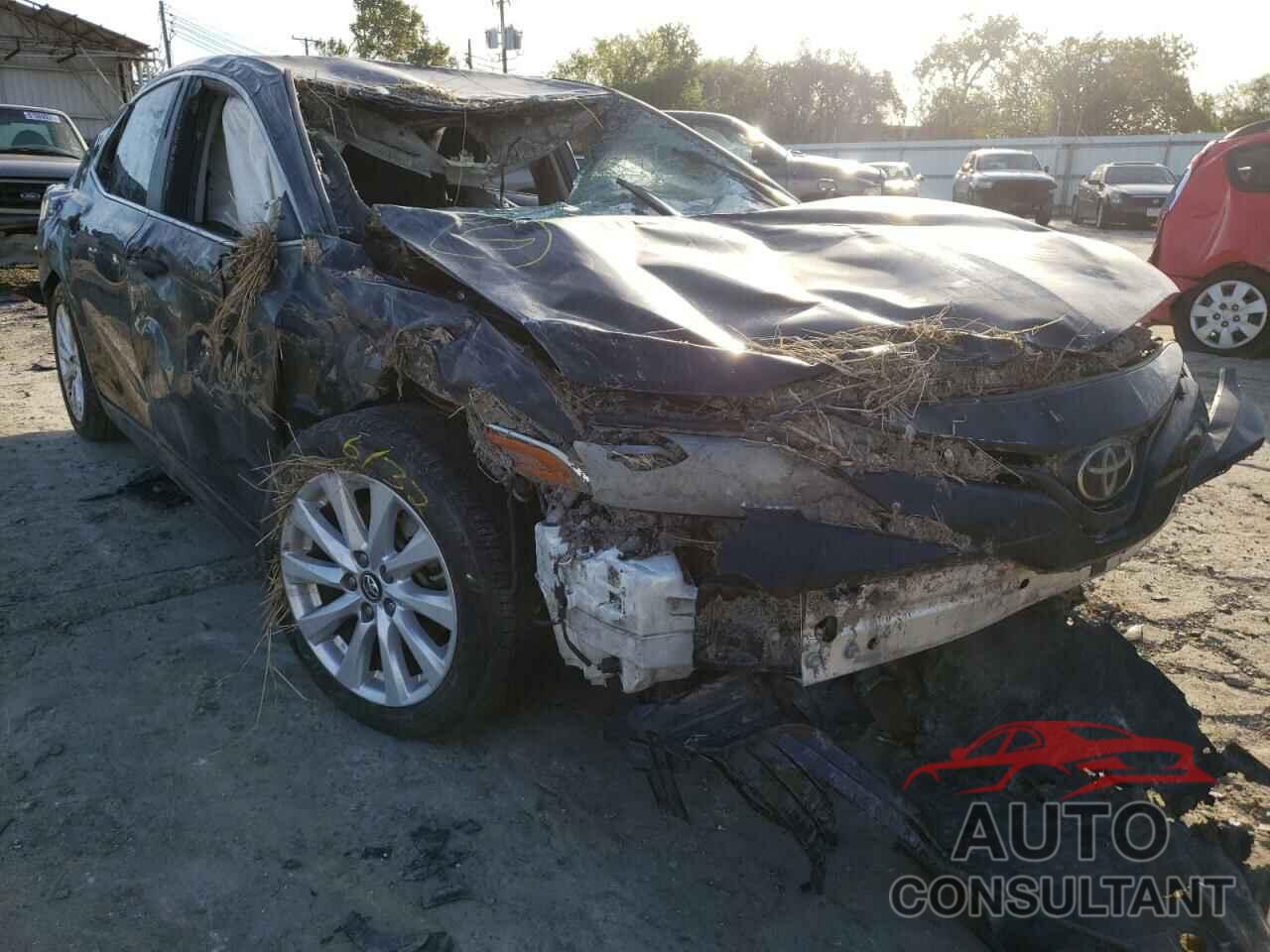 TOYOTA CAMRY 2018 - 4T1B11HK6JU616549