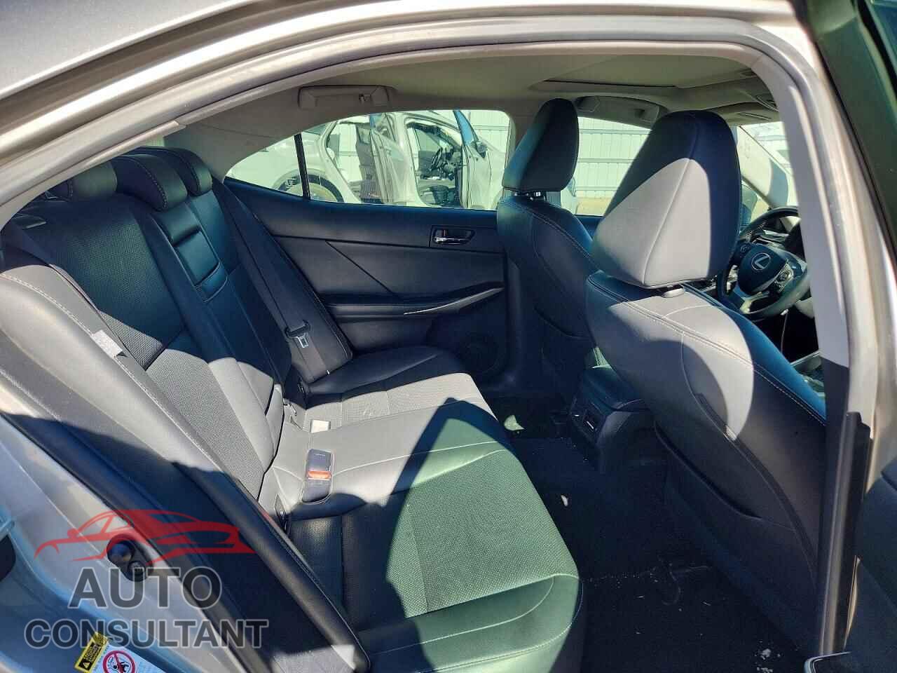 LEXUS IS 2015 - JTHCF1D23F5020167