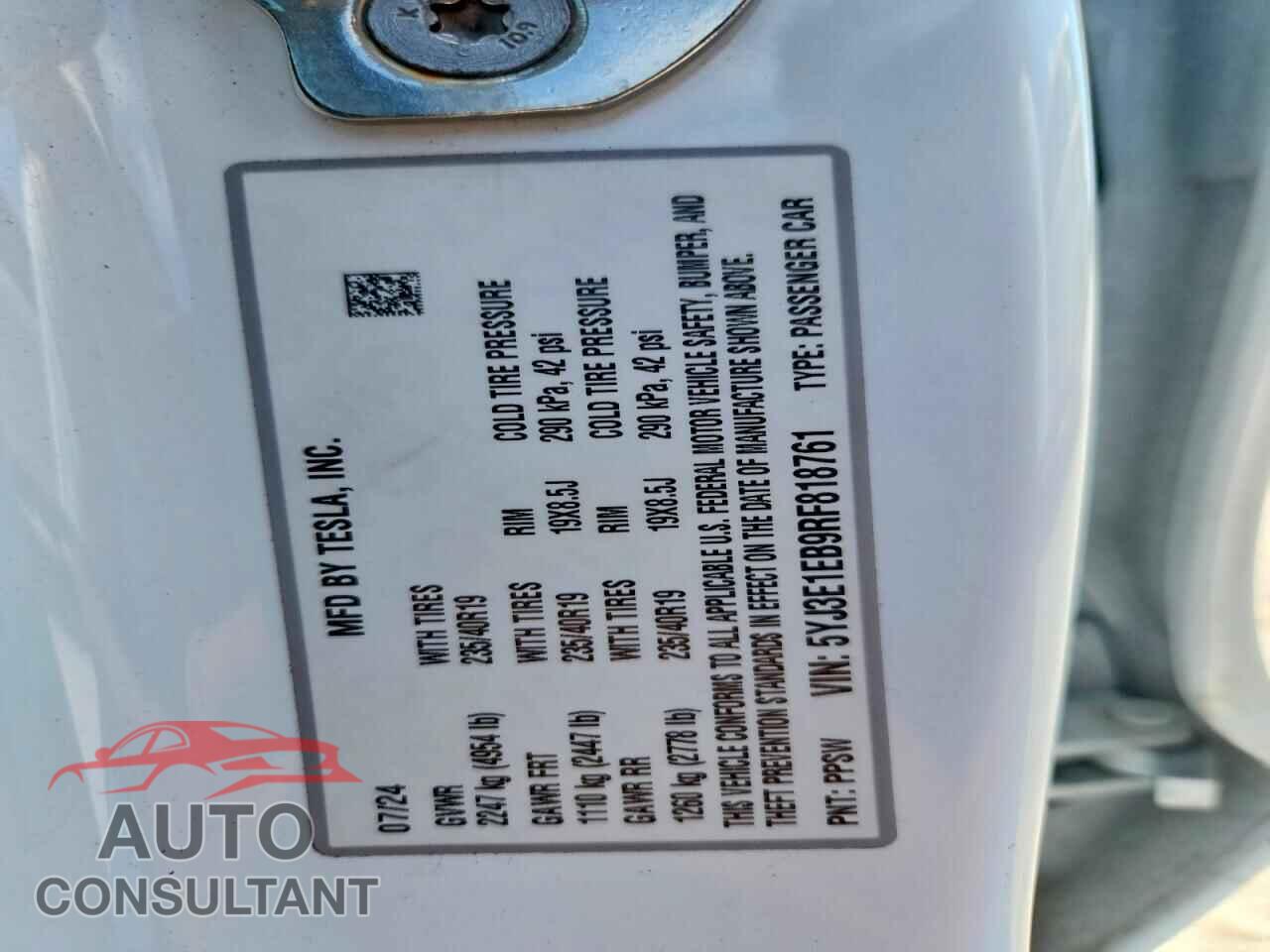 TESLA MODEL 3 2024 - 5YJ3E1EB9RF818761