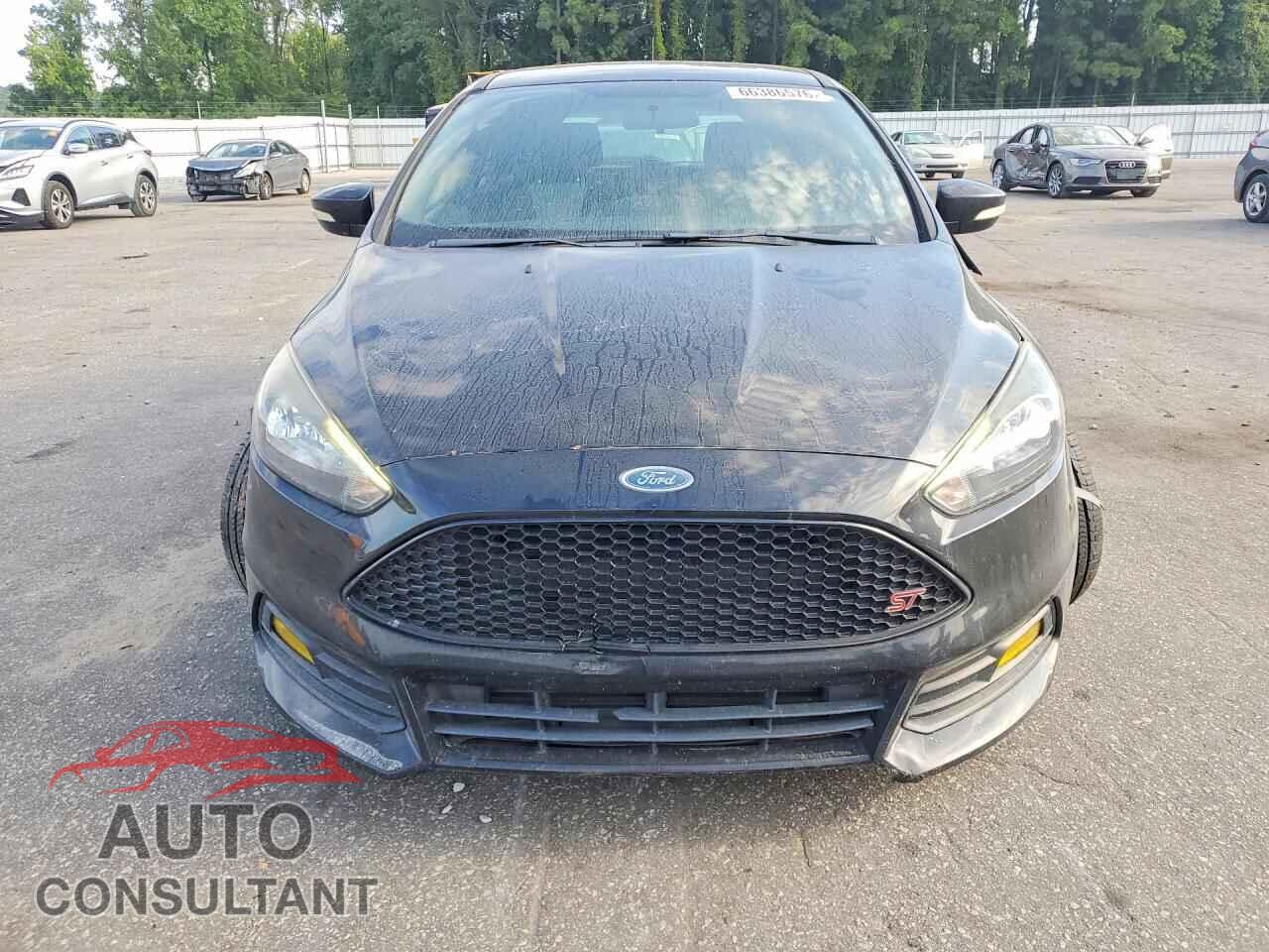 FORD FOCUS 2018 - 1FADP3L94JL331646