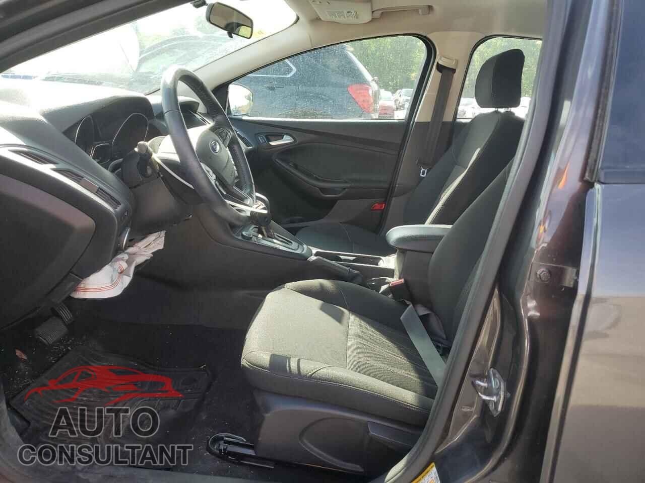 FORD FOCUS 2016 - 1FADP3K2XGL221116