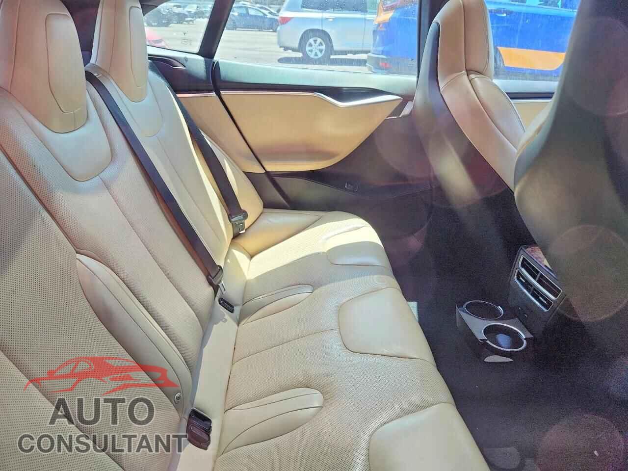 TESLA MODEL S 2017 - 5YJSA1E22HF180570