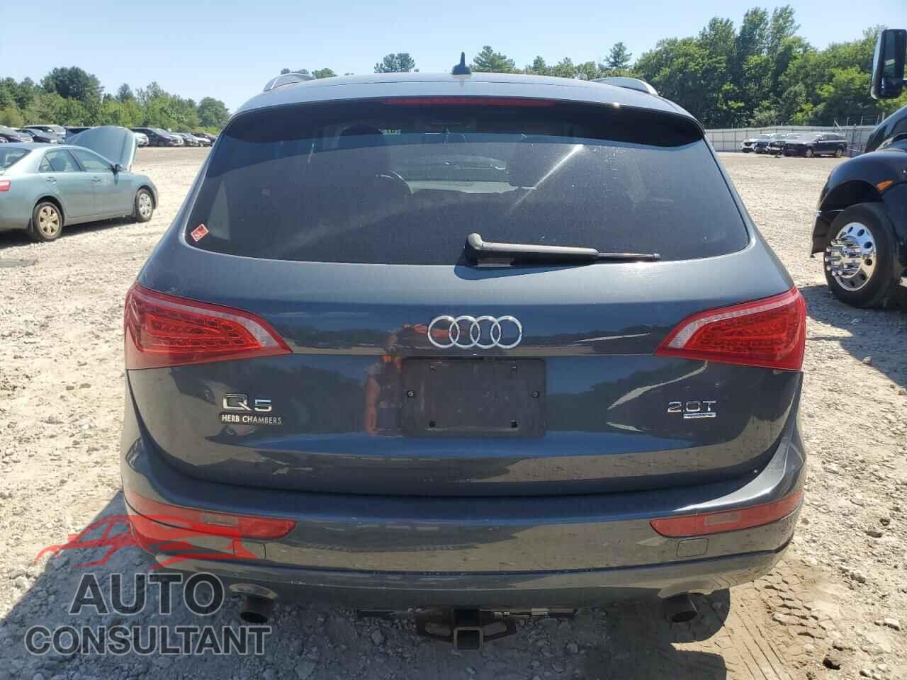 AUDI Q5 2011 - WA1CFAFP1BA041623