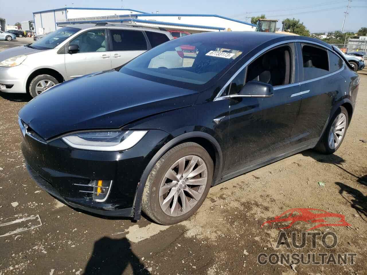 TESLA MODEL X 2020 - 5YJXCAE26LF240973