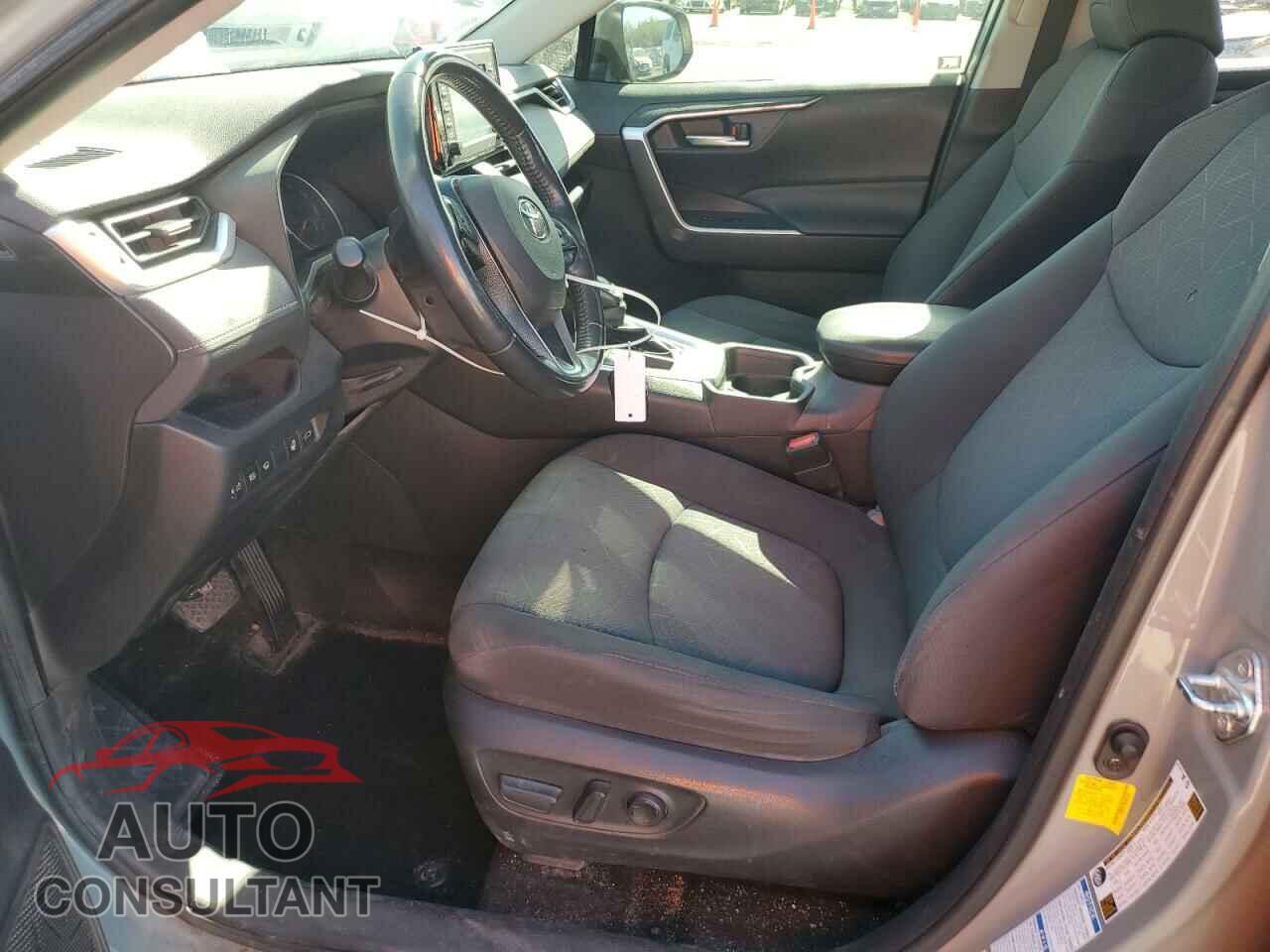 TOYOTA RAV4 2019 - JTMP1RFV0KD015435