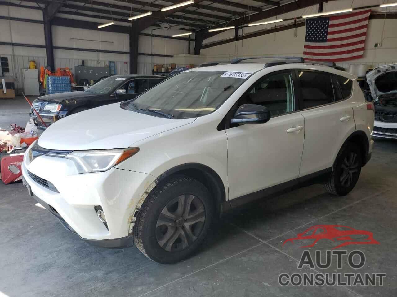 TOYOTA RAV4 2018 - JTMBFREV6JJ180953