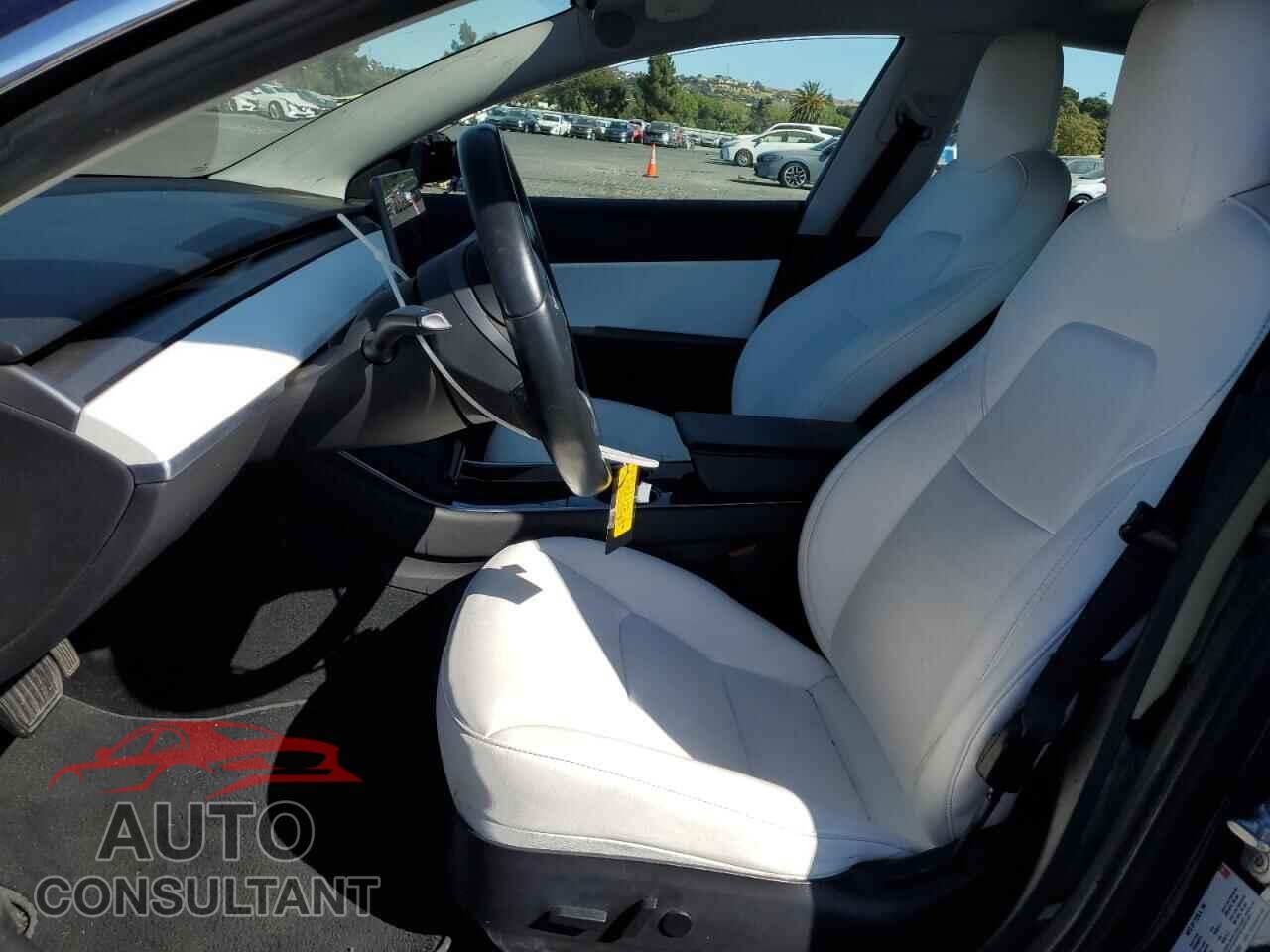 TESLA MODEL 3 2018 - 5YJ3E1EB9JF097684