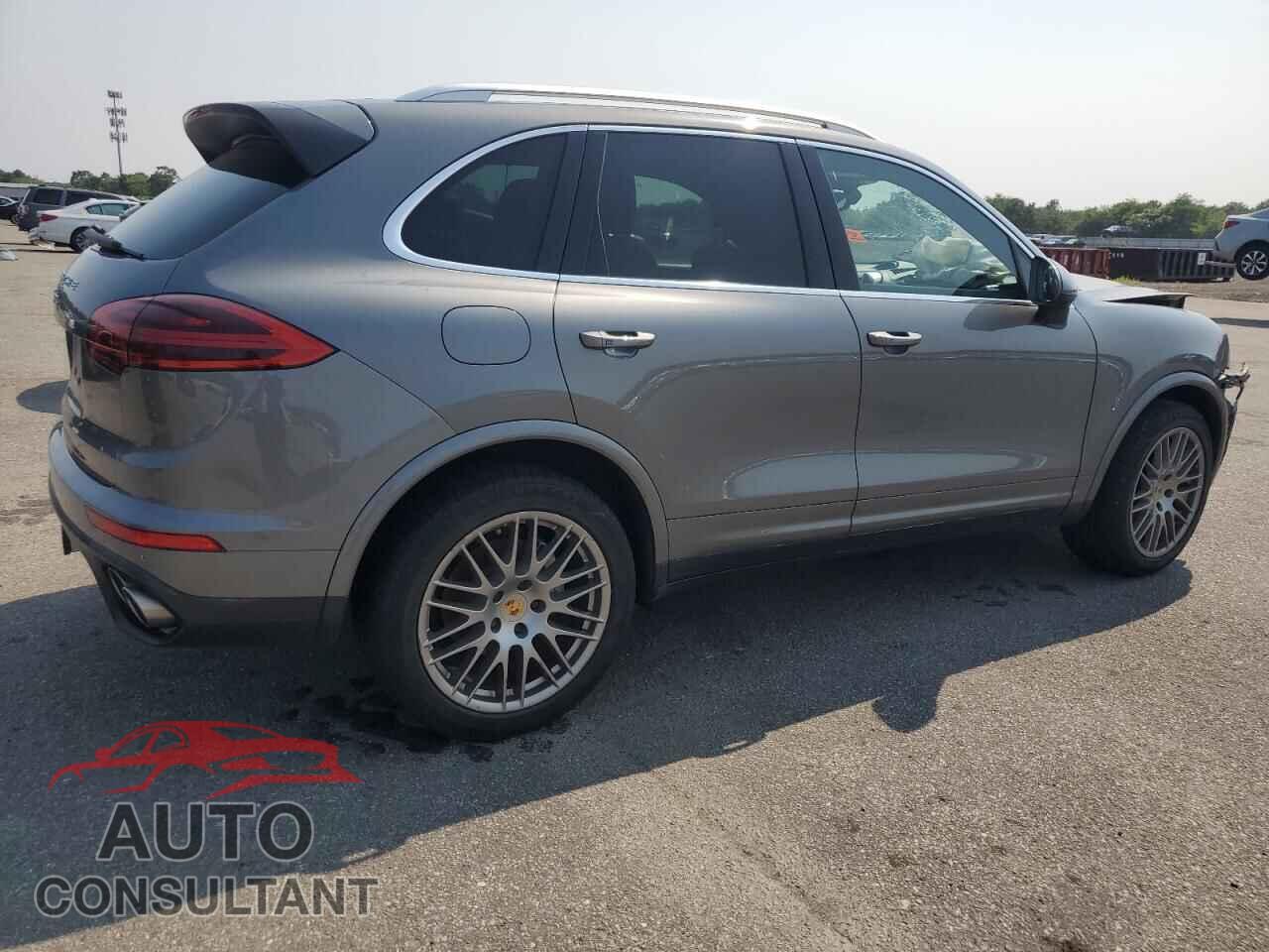 PORSCHE CAYENNE 2017 - WP1AB2A28HLA53273