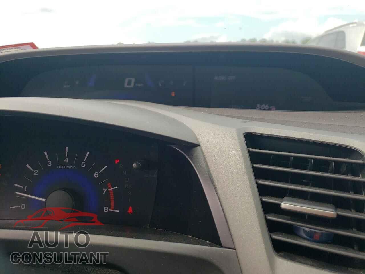 HONDA CIVIC 2012 - 2HGFB2F55CH520005