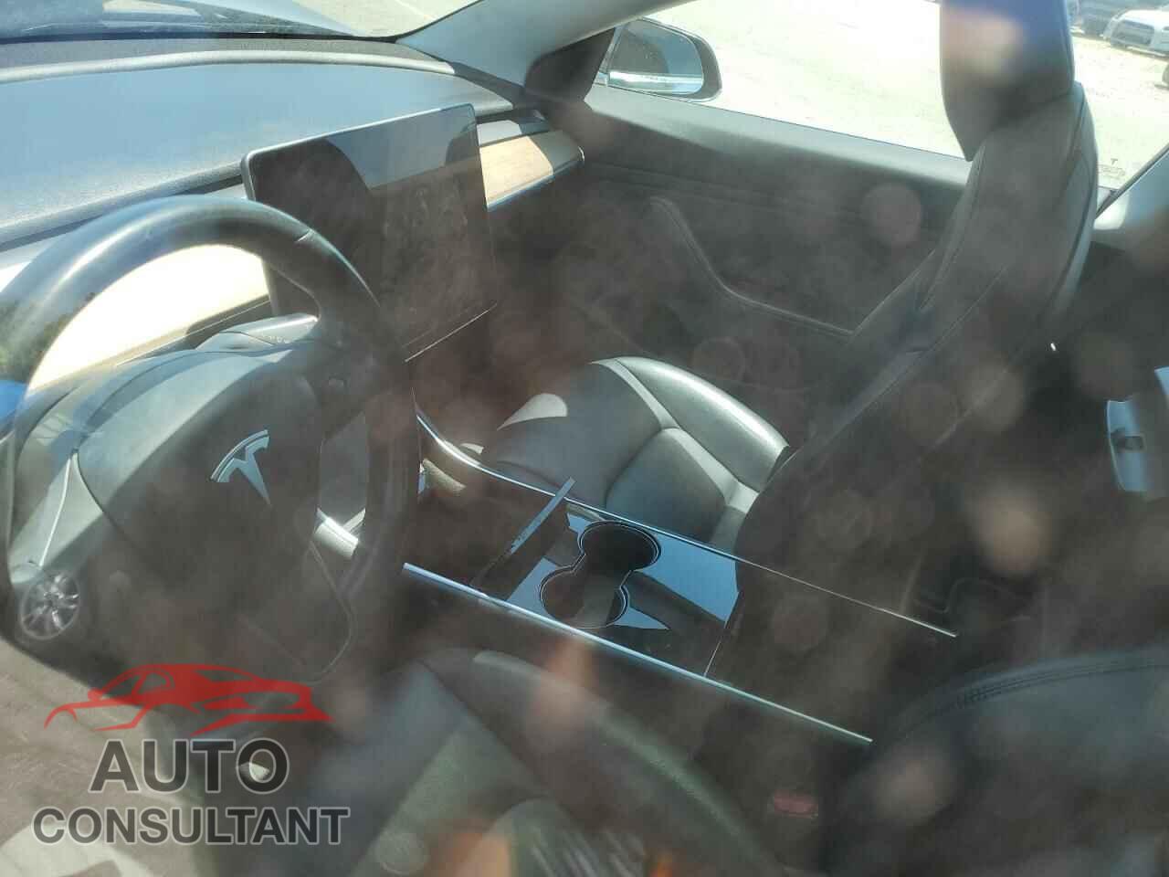 TESLA MODEL 3 2018 - 5YJ3E1EA5JF102077
