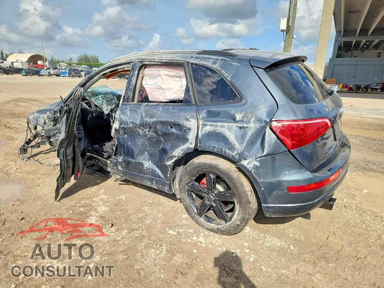 AUDI Q5 2011 - WA1LFAFP0BA030936