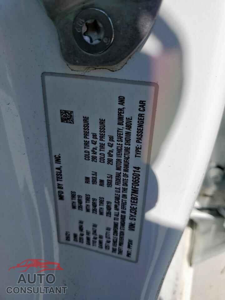 TESLA MODEL 3 2021 - 5YJ3E1EB7MF065014