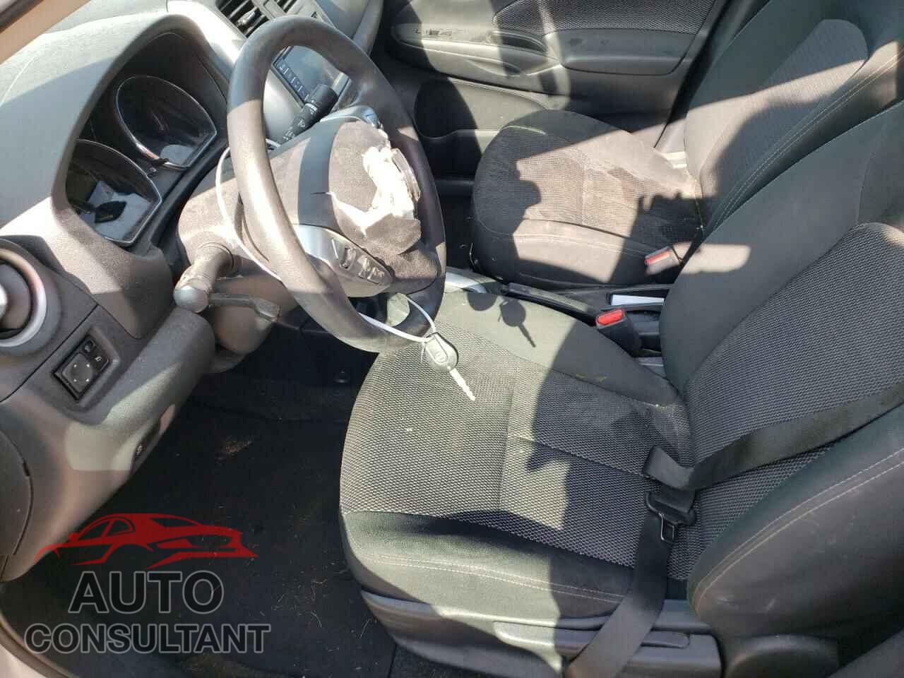 NISSAN VERSA 2019 - 3N1CN7AP1KL856466