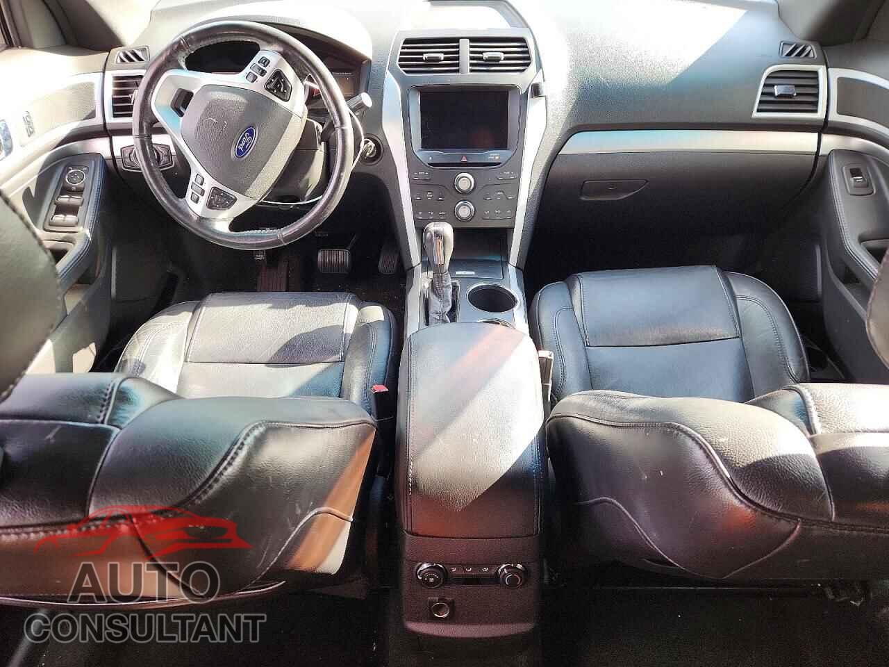 FORD EXPLORER 2011 - 1FMHK8D80BGA81017
