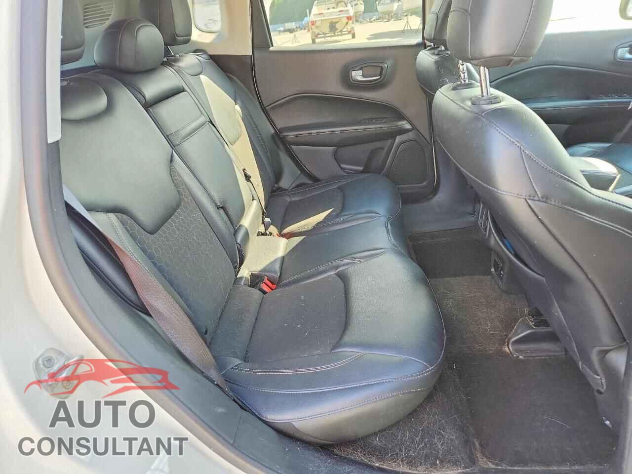 JEEP COMPASS 2018 - 3C4NJDBB4JT103726