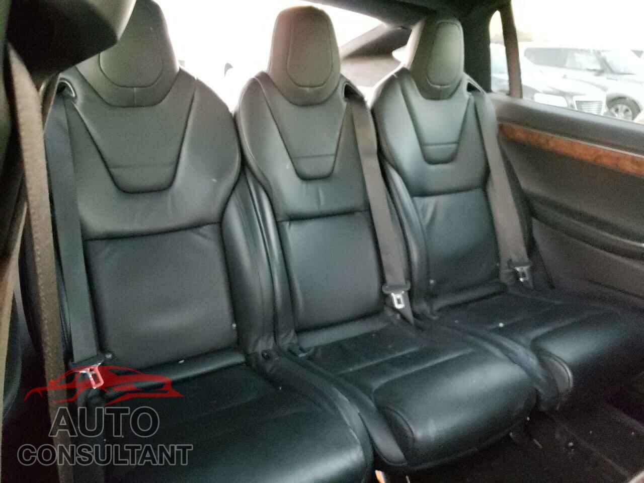 TESLA MODEL X 2017 - 5YJXCAE20HF043594