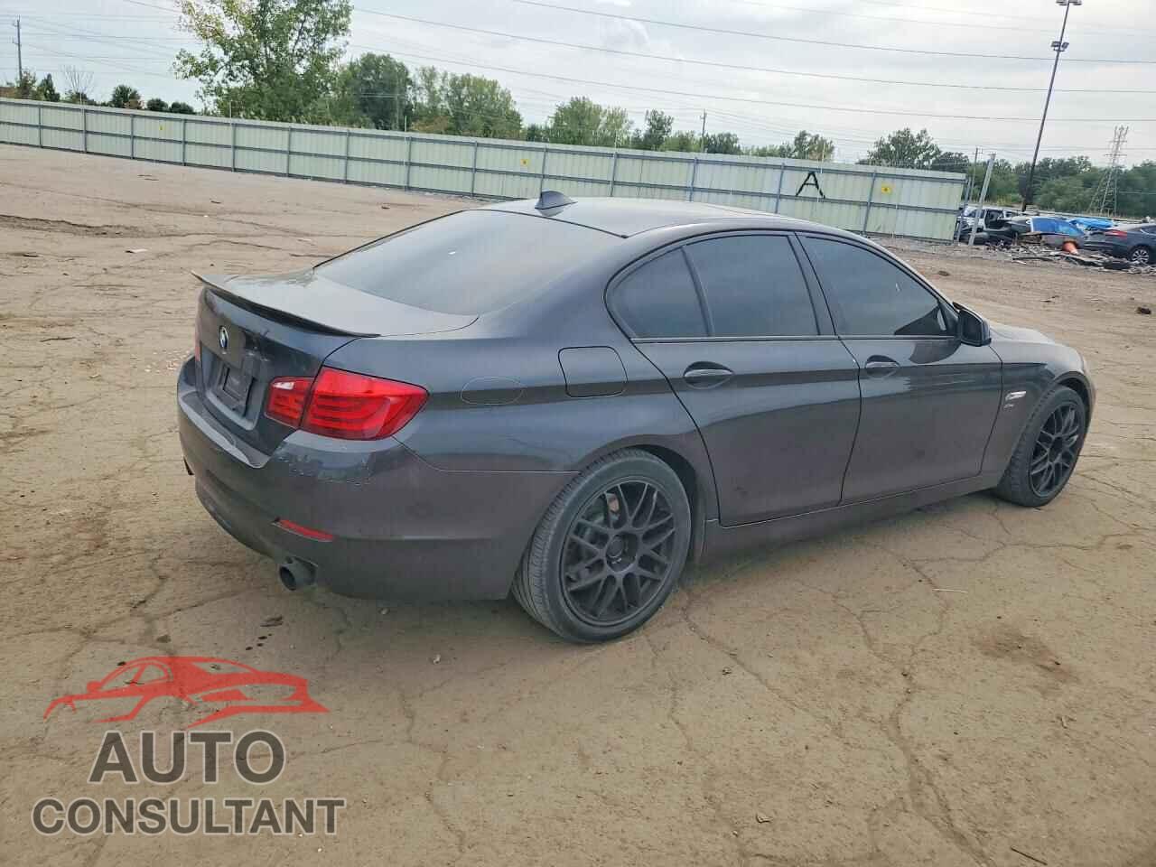 BMW 5 SERIES 2012 - WBAFU7C59CDU64493
