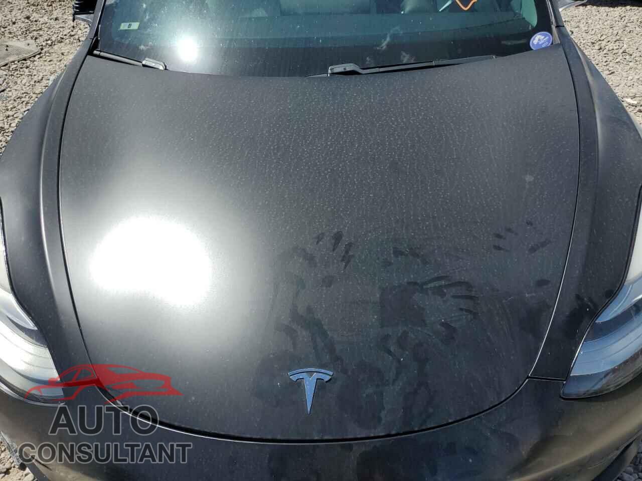 TESLA MODEL 3 2018 - 5YJ3E1EB1JF097016