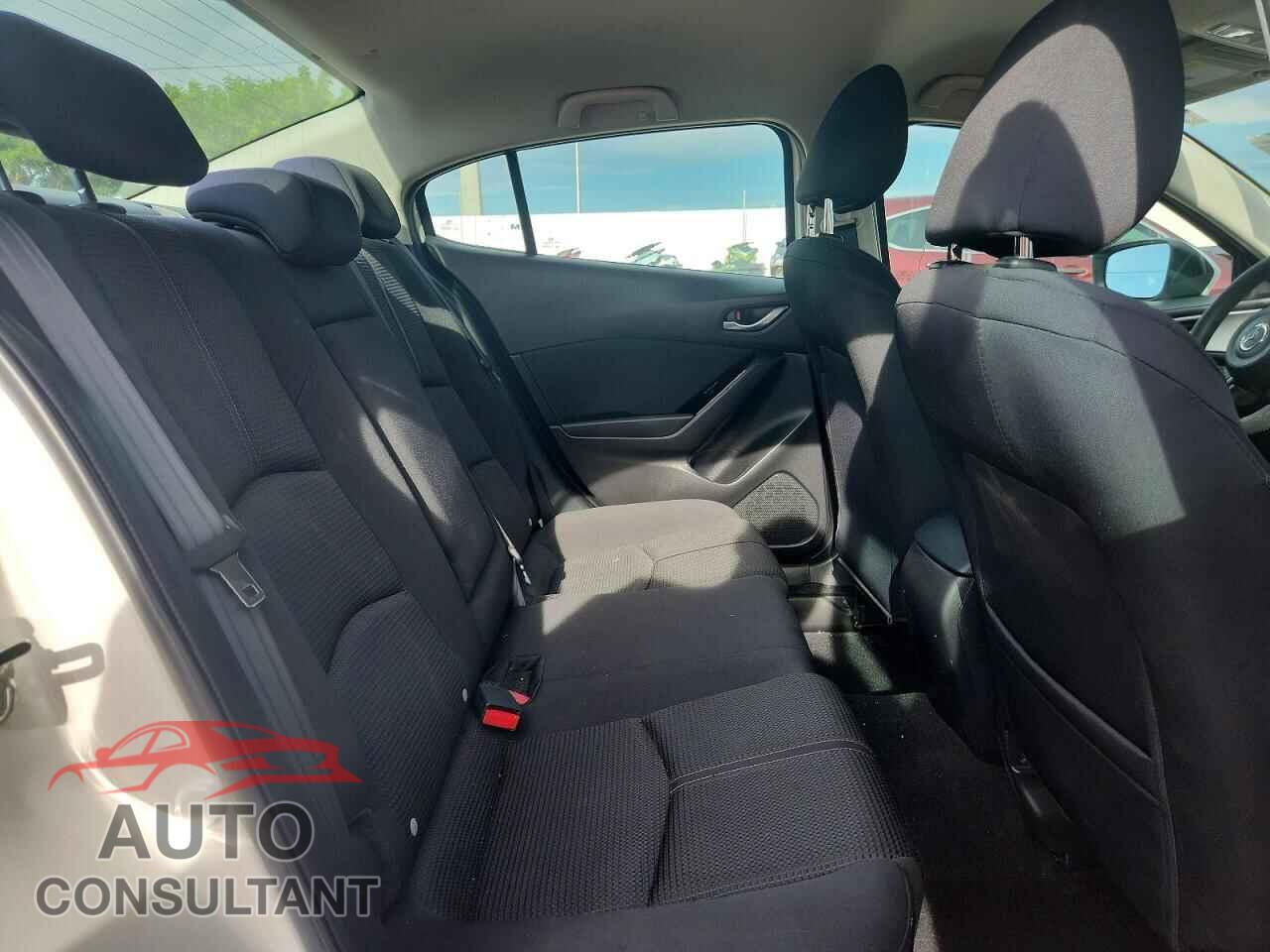 MAZDA 3 2017 - 3MZBN1U73HM107248