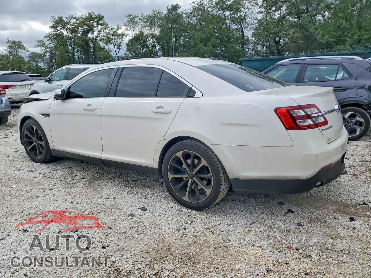 FORD TAURUS 2014 - 1FAHP2E82EG132772
