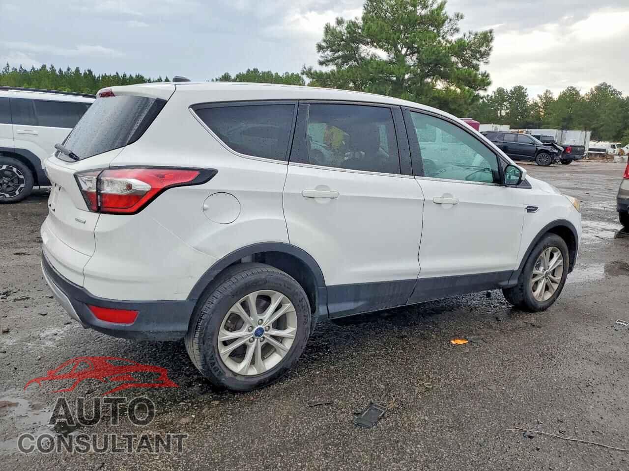 FORD ESCAPE 2017 - 1FMCU9GD9HUC85148
