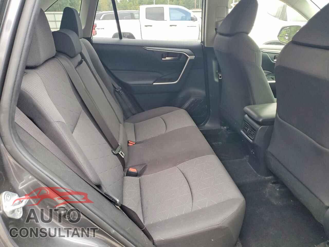 TOYOTA RAV4 2019 - JTMP1RFV6KD043708