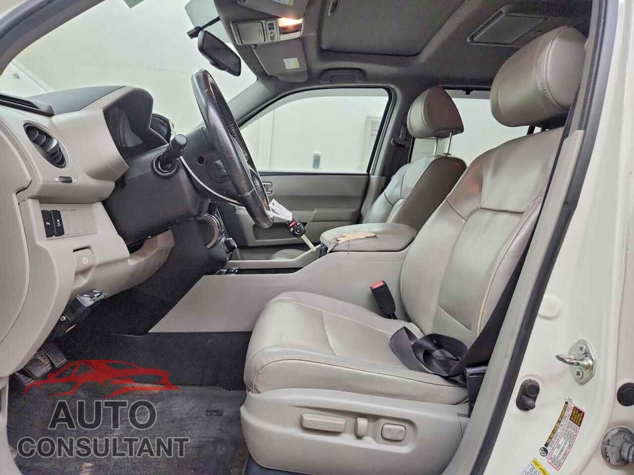 HONDA PILOT 2013 - 5FNYF3H93DB019431