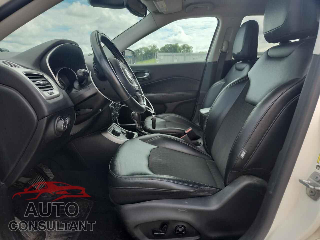JEEP COMPASS 2018 - 3C4NJDBB8JT207149