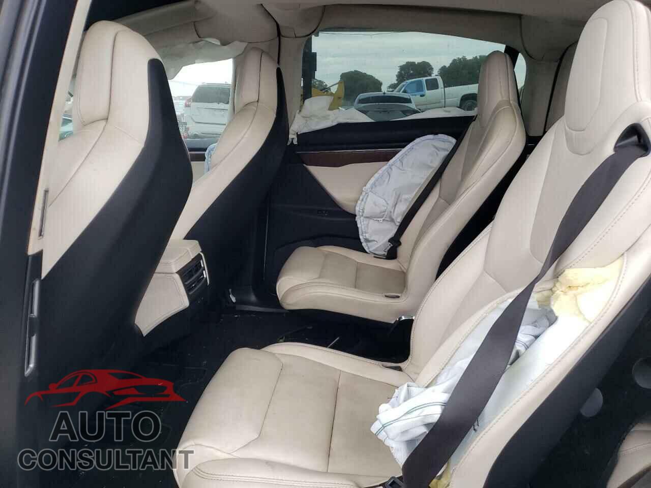 TESLA MODEL X 2017 - 5YJXCBE20HF076889