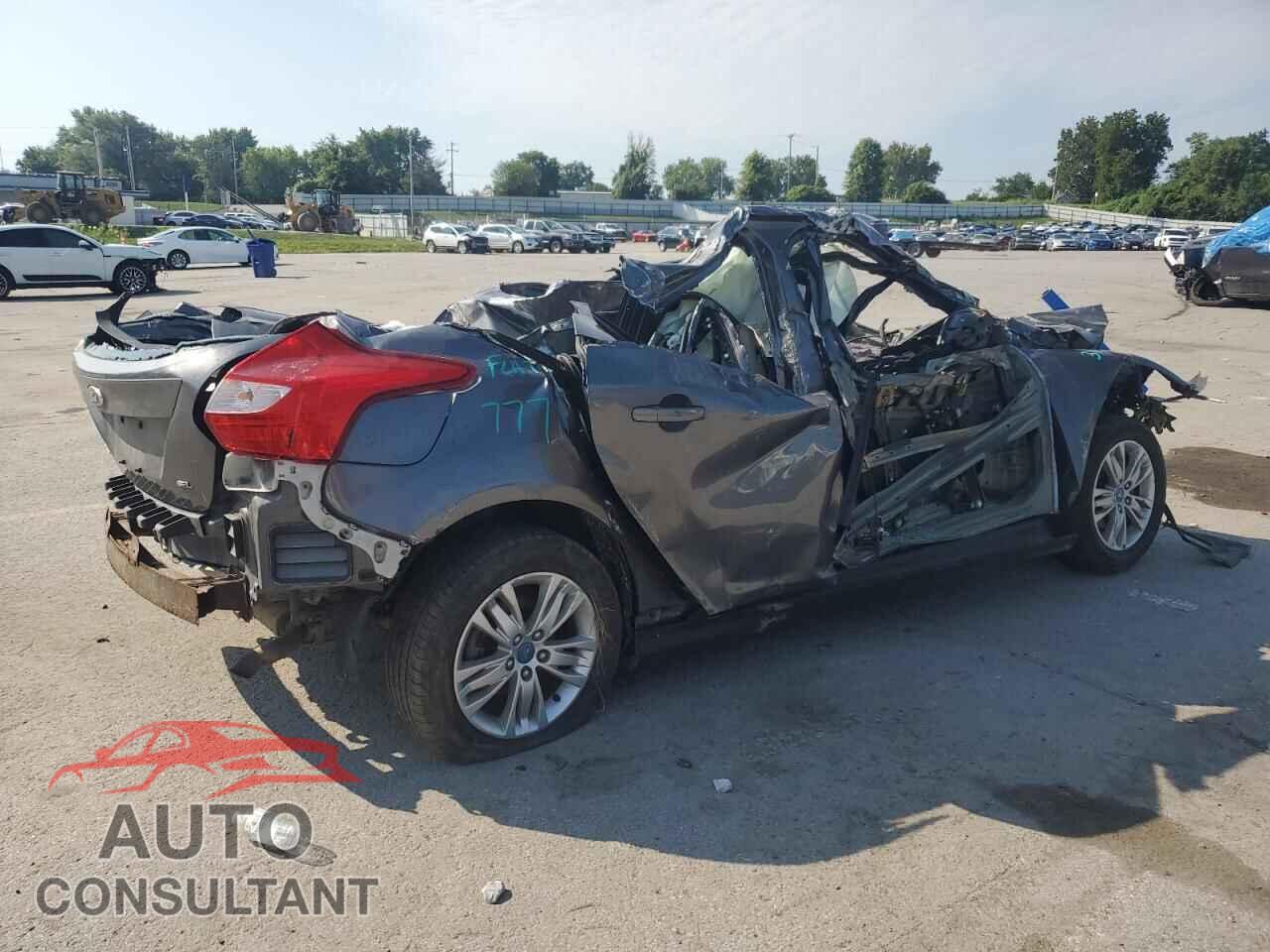 FORD FOCUS 2012 - 1FAHP3M29CL111571