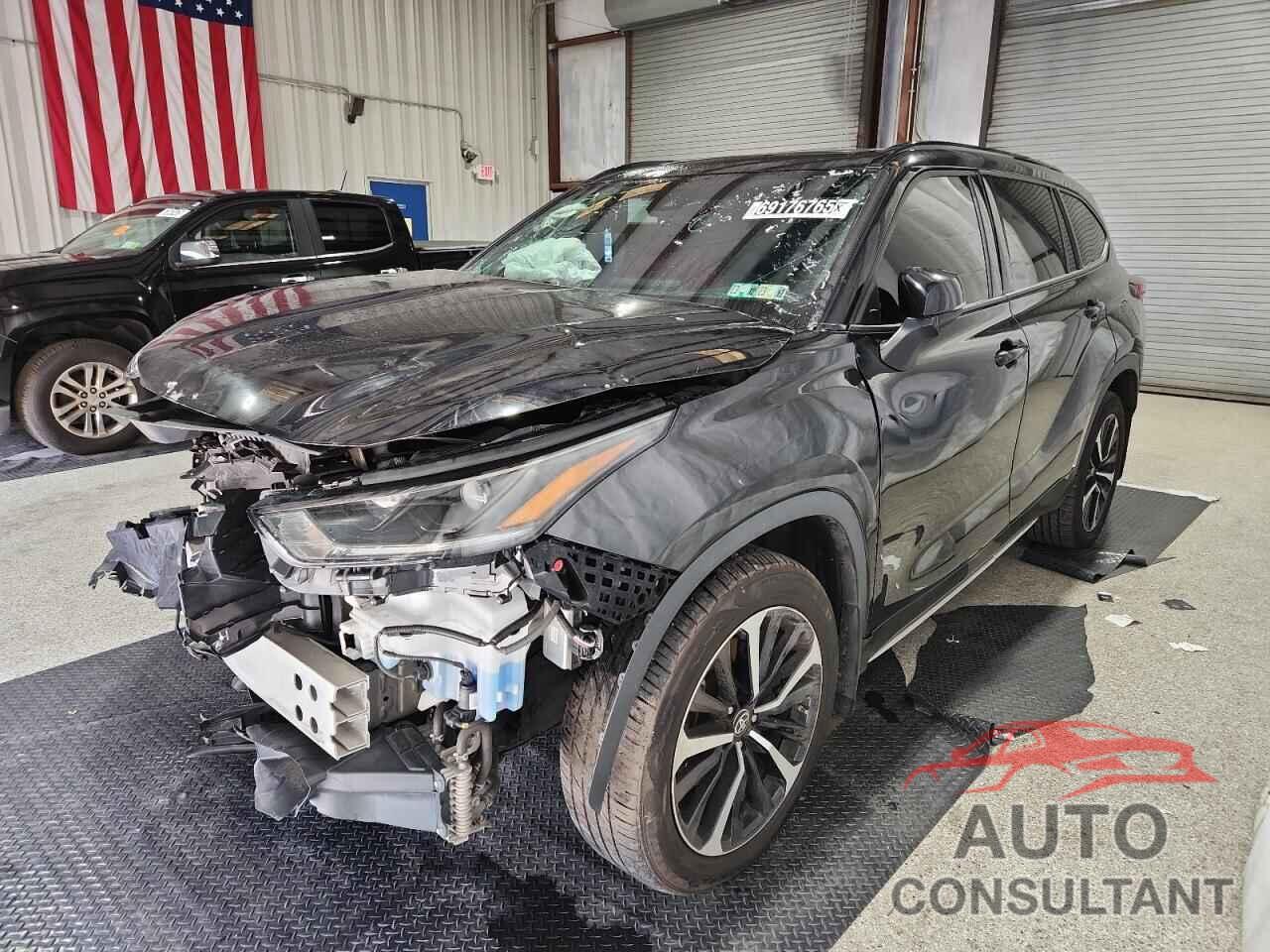 TOYOTA HIGHLANDER 2022 - 5TDJZRBH2NS190633