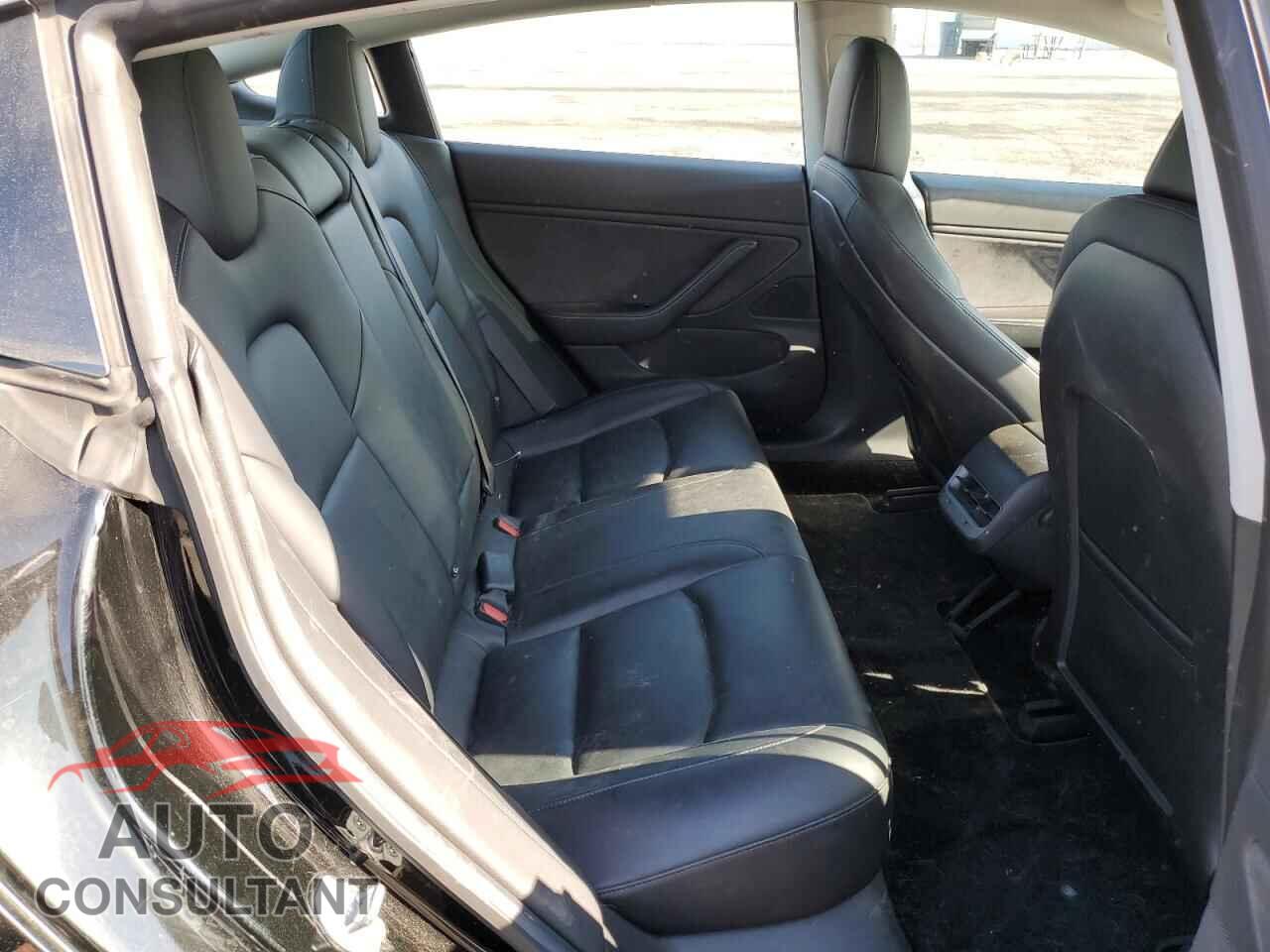 TESLA MODEL 3 2018 - 5YJ3E1EA9JF040604