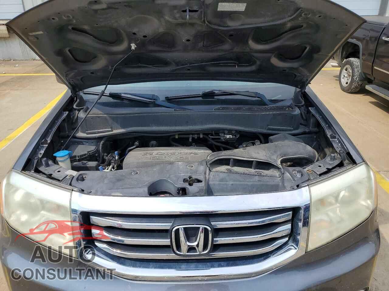 HONDA PILOT 2012 - 5FNYF4H50CB046880