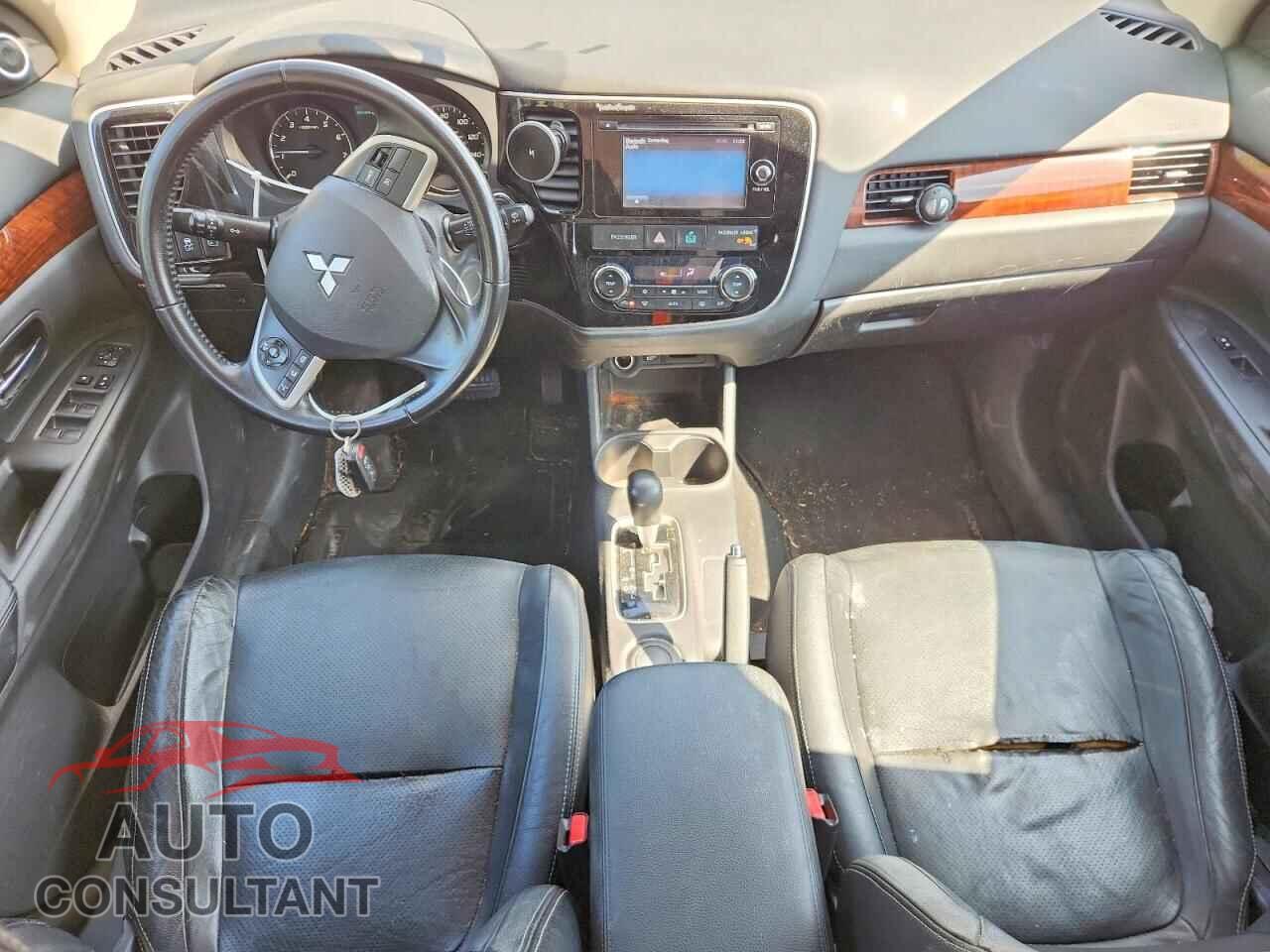 MITSUBISHI OUTLANDER 2014 - JA4AD3A30EZ014061