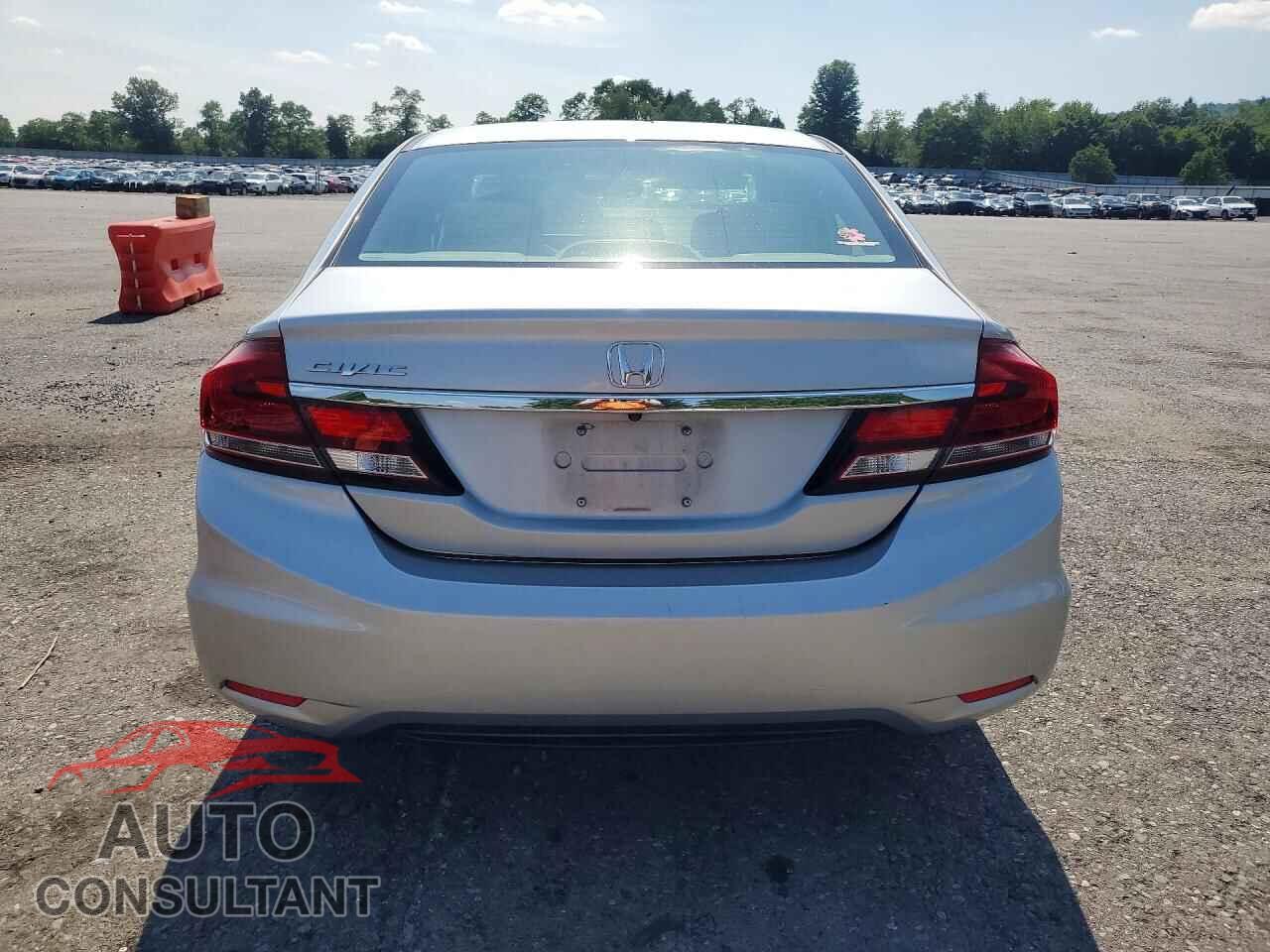 HONDA CIVIC 2013 - 2HGFB2F82DH526047