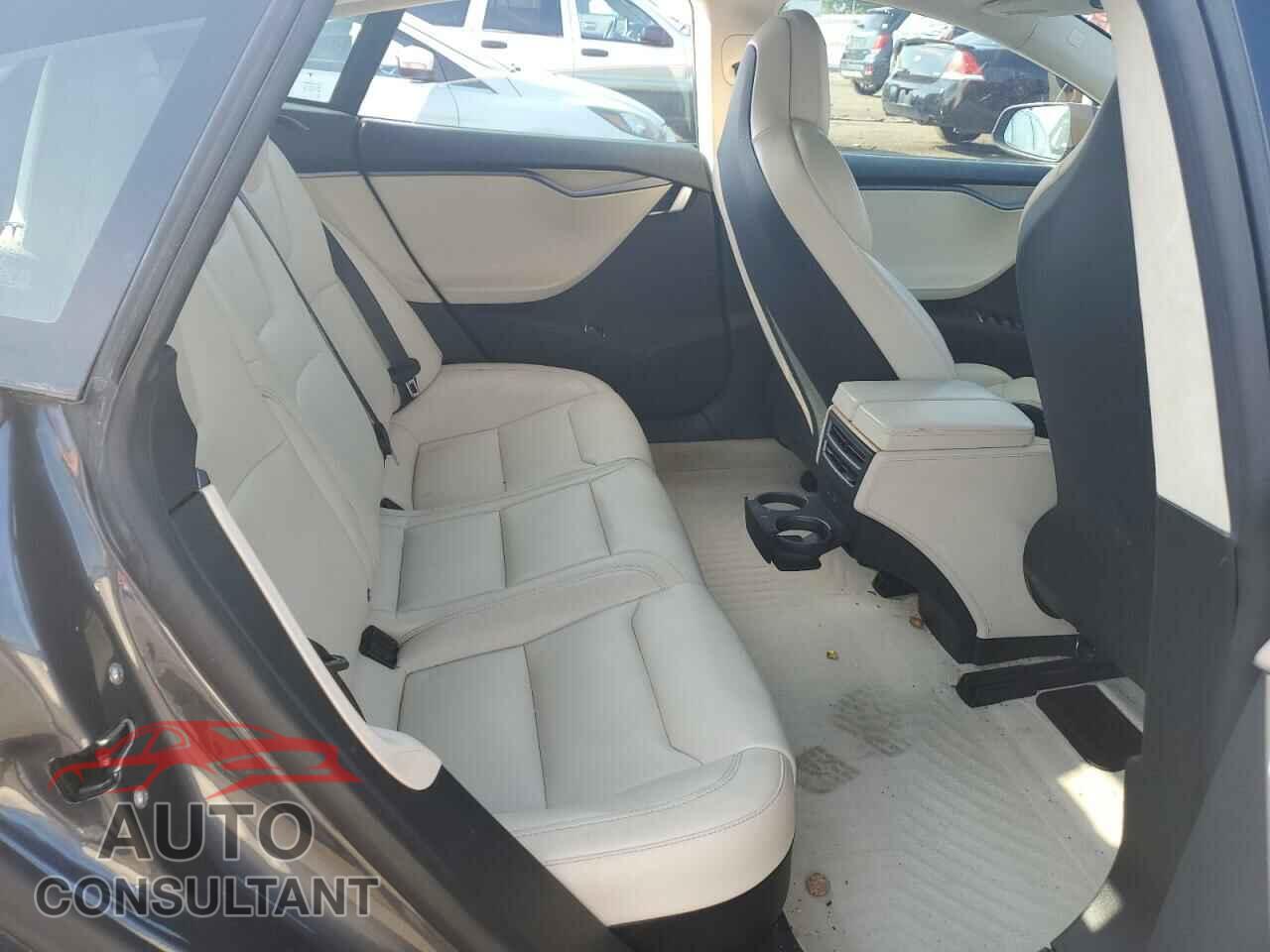 TESLA MODEL S 2019 - 5YJSA1E23KF332217