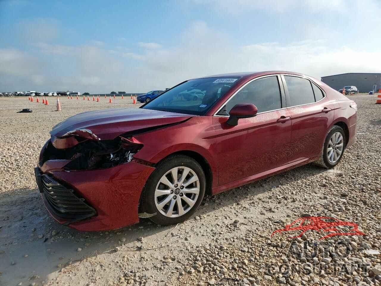 TOYOTA CAMRY 2018 - 4T1B11HK9JU531057