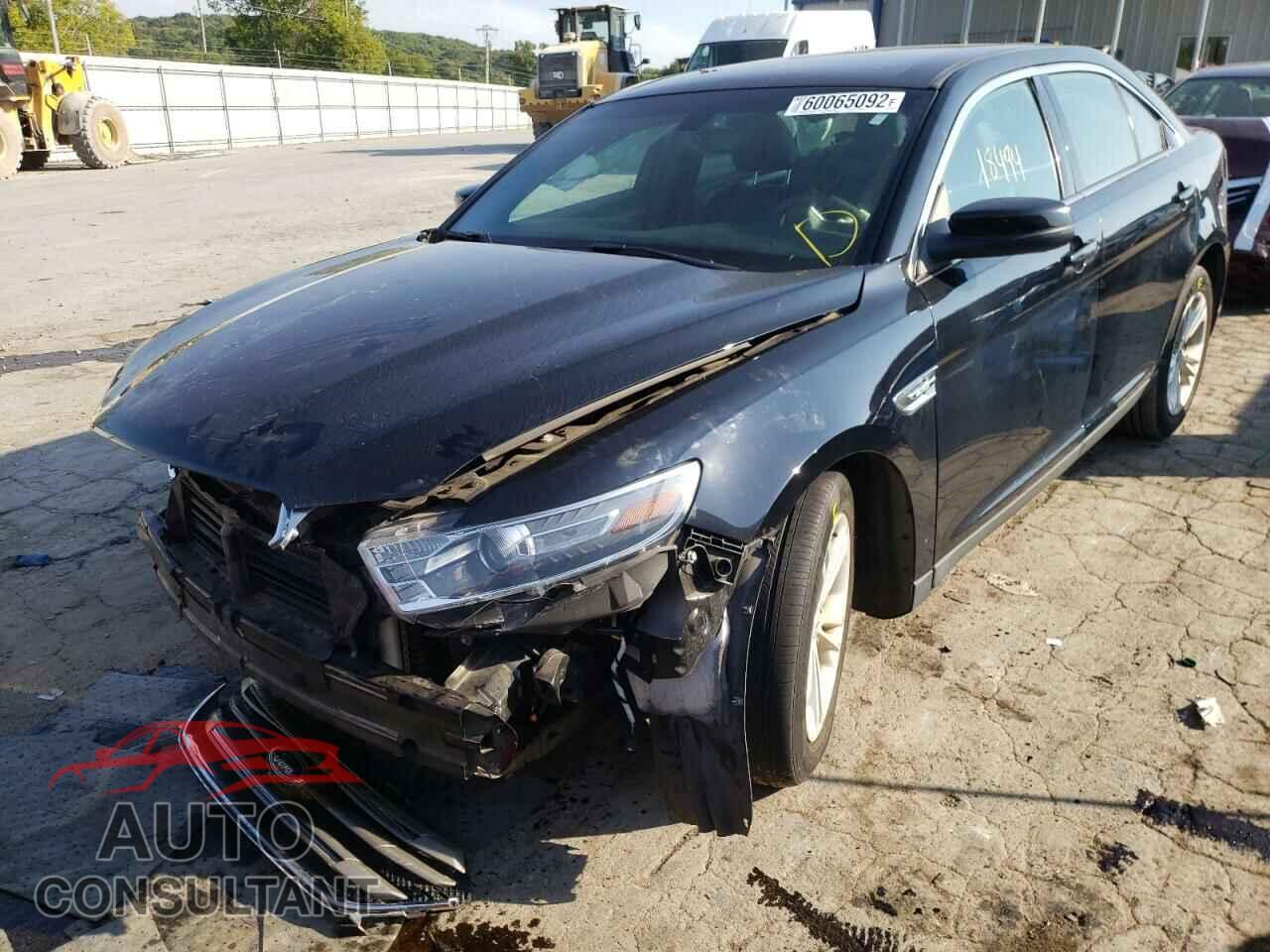 FORD TAURUS 2018 - 1FAHP2E80JG138483