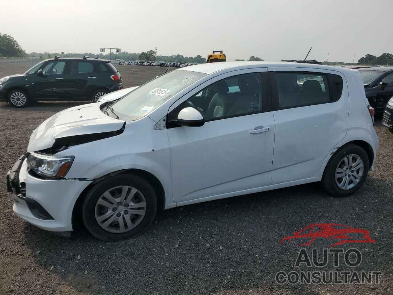 CHEVROLET SONIC 2019 - 1G1JG6SB5K4121743
