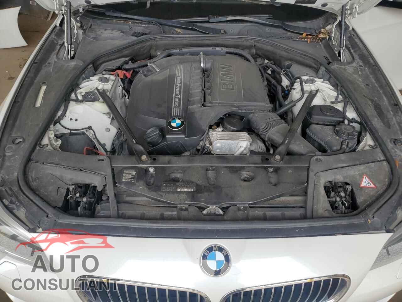 BMW 5 SERIES 2014 - WBA5B1C50ED476128