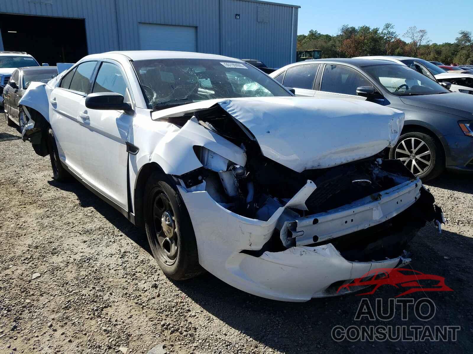 FORD TAURUS 2017 - 1FAHP2L88HG133898