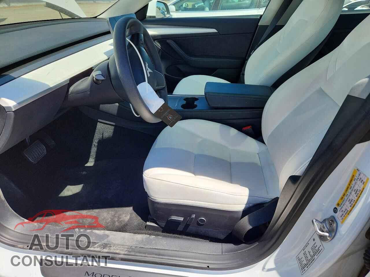 TESLA MODEL 3 2023 - 5YJ3E1EA3PF383417